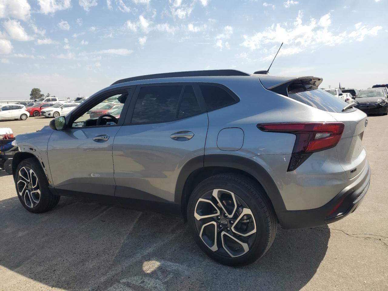 2025 Chevrolet Trax 2Rs KL77LJEP9SC107127 photo #3