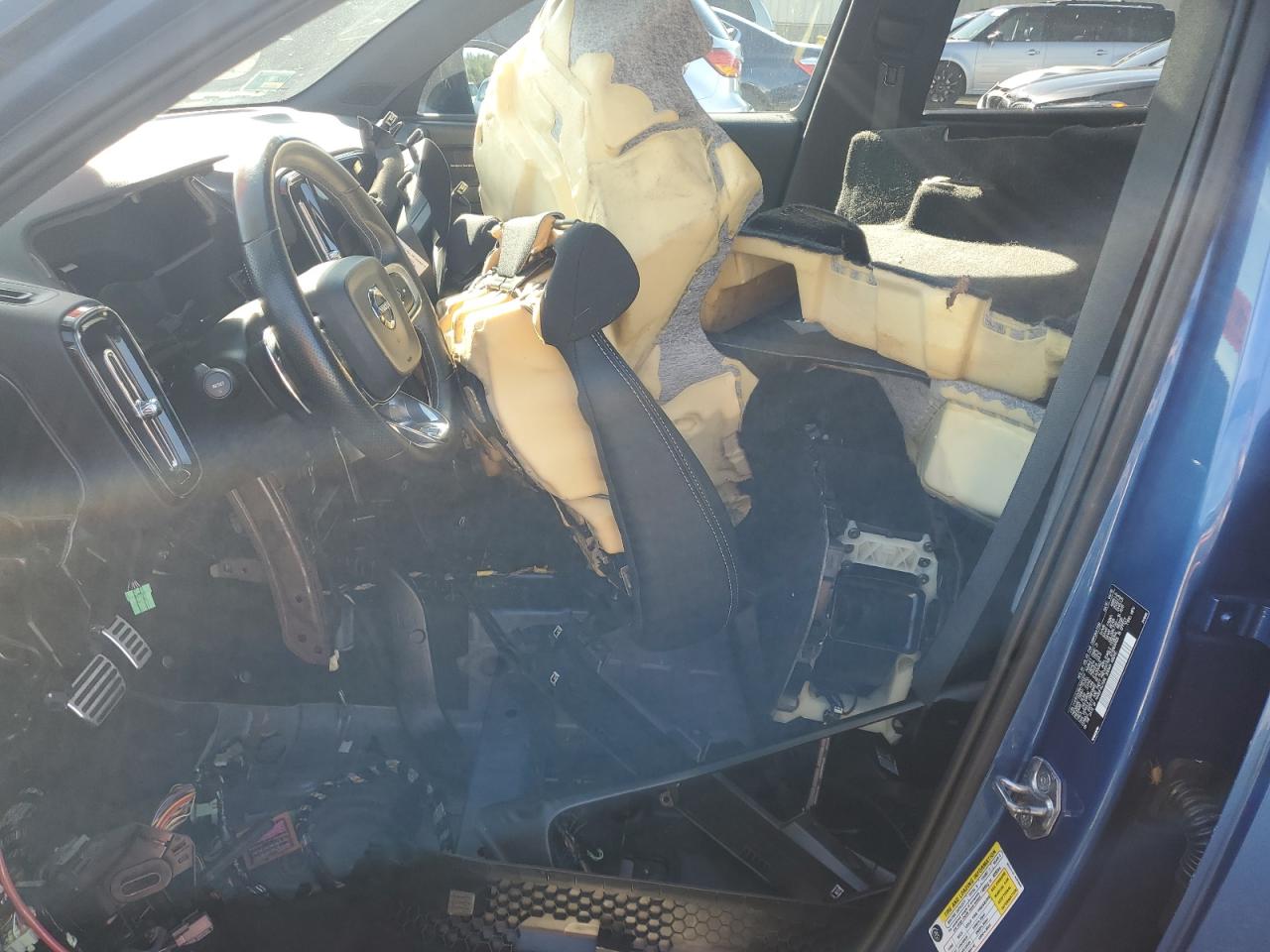 2019 Volvo Xc40 T5 Momentum VIN: YV4162XZ8K2021377 Lot: 71043115