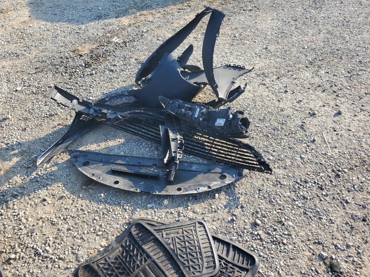 2015 Chrysler 200 Limited VIN: 1C3CCCAB1FN760511 Lot: 71691235