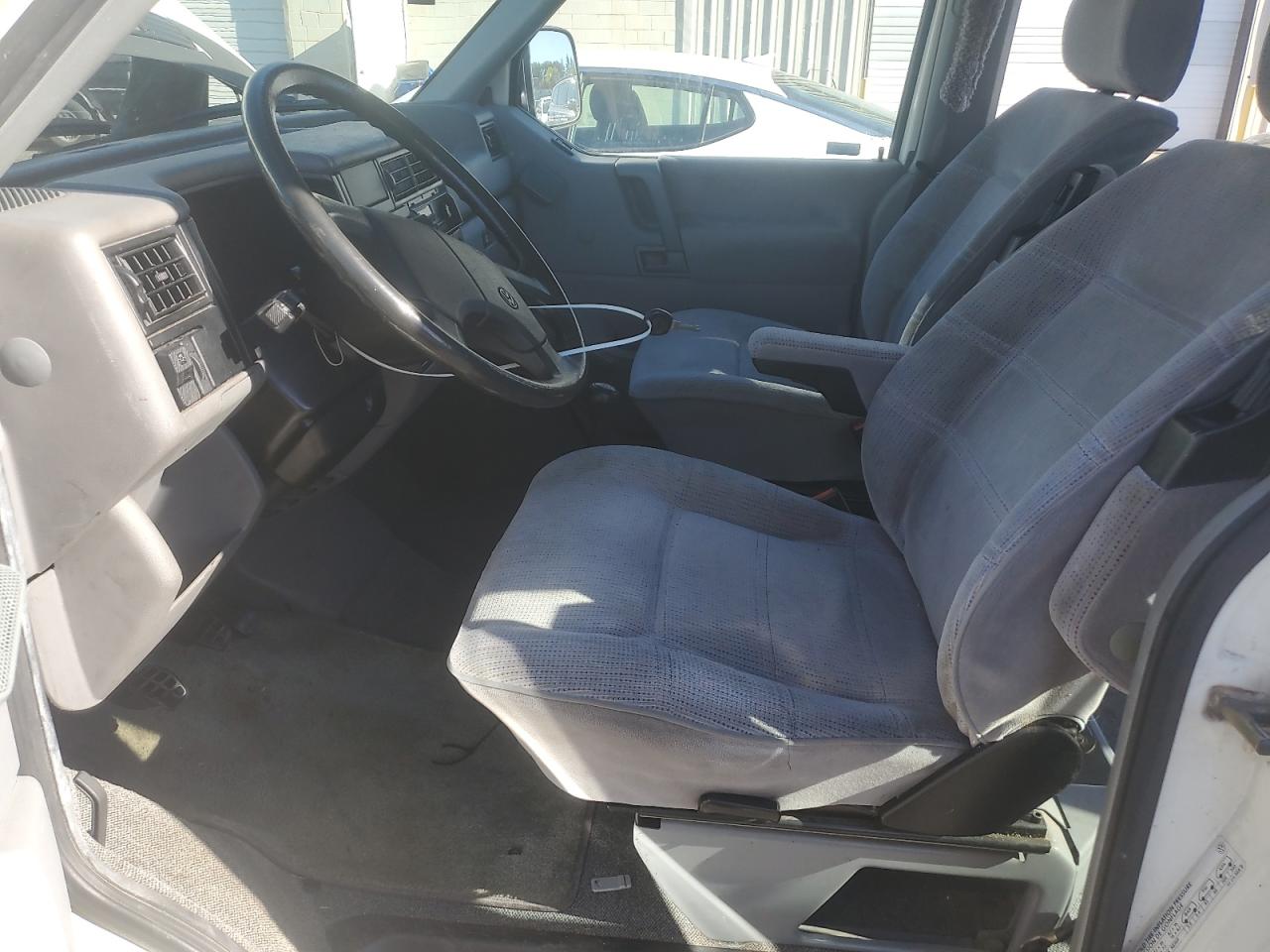 1993 Volkswagen Eurovan Mv VIN: WV2MC0701PH015733 Lot: 84437545