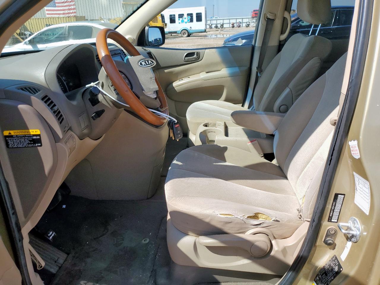 2011 Kia Sedona Lx VIN: KNDMG4C79B6409191 Lot: 80814555