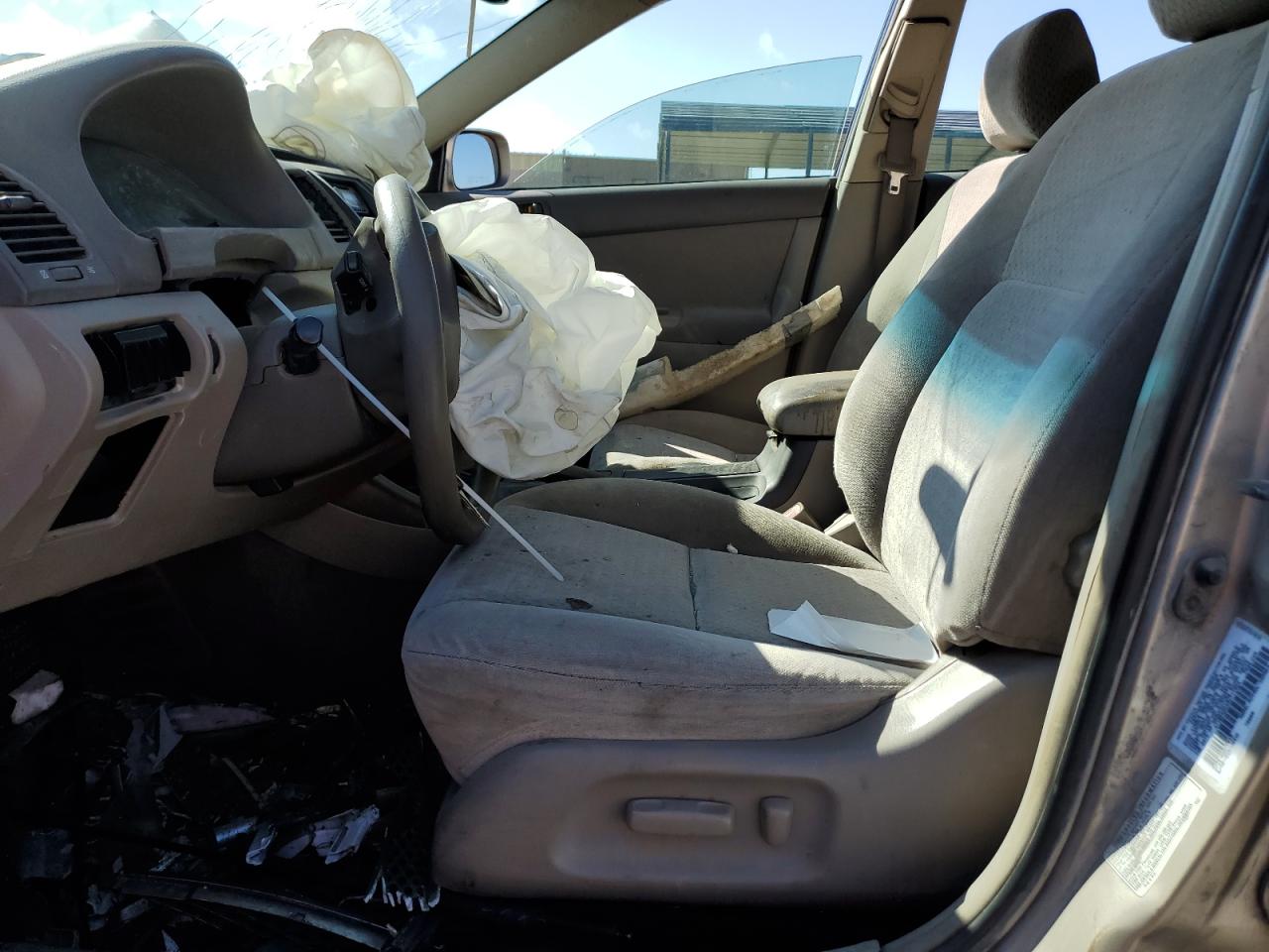 2003 Toyota Camry Le VIN: 4T1BE32K33U771524 Lot: 81588625