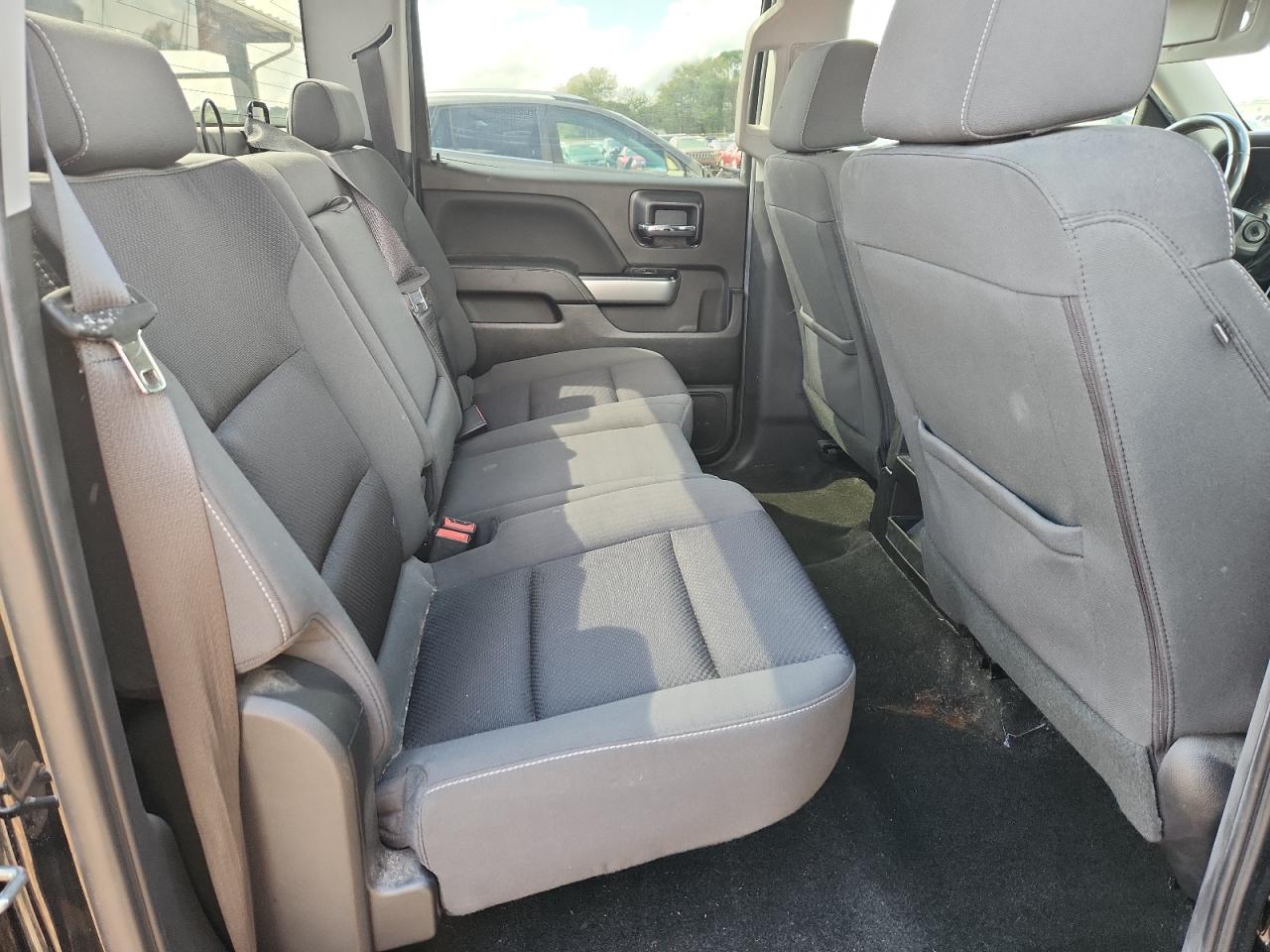 2018 Chevrolet Silverado K1500 Lt VIN: 3GCUKREC5JG151366 Lot: 81404565