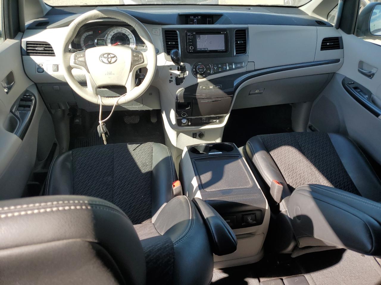 2012 Toyota Sienna Sport VIN: 5TDXK3DC1CS270502 Lot: 81154565