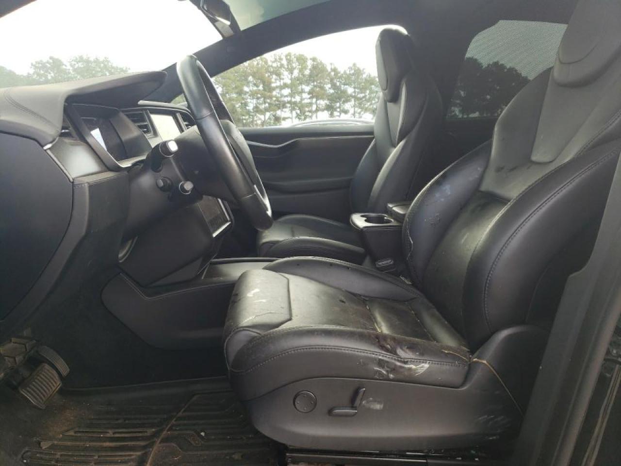 2018 Tesla Model X VIN: 5YJXCDE22JF136866 Lot: 81150265