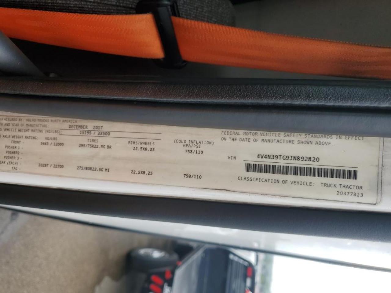 2018 Volvo Vnl Semi Truck VIN: 4V4N39TG9JN892820 Lot: 82087015