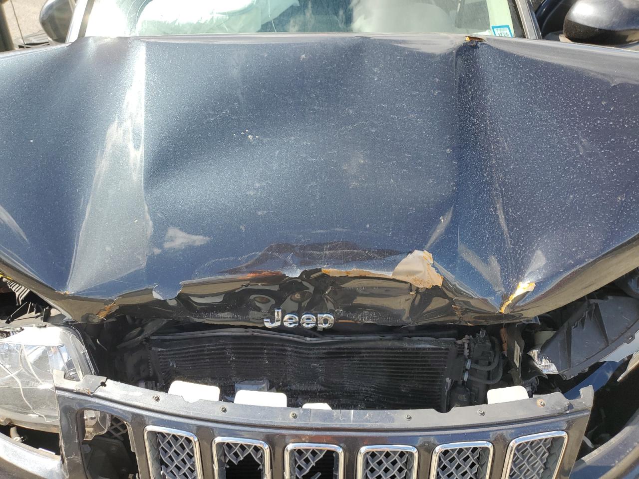 2015 Jeep Compass Latitude VIN: 1C4NJDEB2FD106228 Lot: 82087295