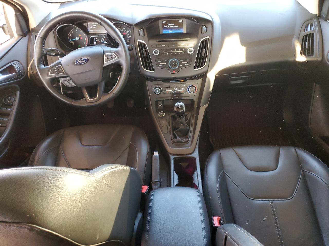 2015 Ford Focus Se VIN: 1FADP3K28FL361020 Lot: 81883535