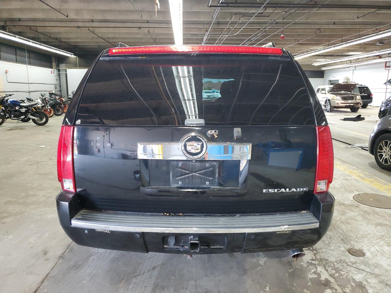 2008 Cadillac Escalade Luxury VIN: 1GYFK63888R216706 Lot: 71682285