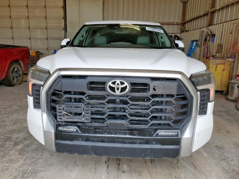  TOYOTA TUNDRA 2022 Белы