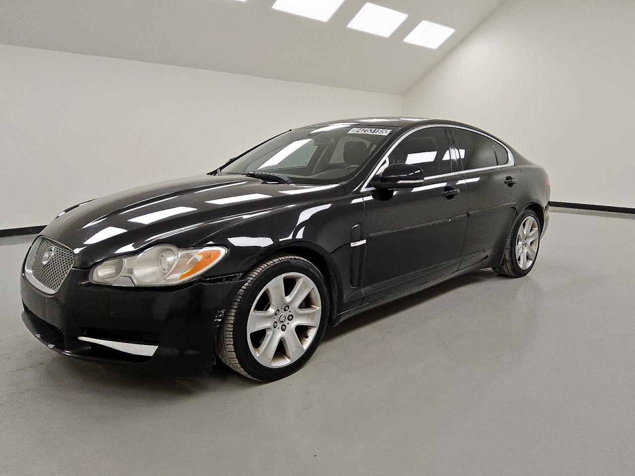 JAGUAR XF 2010. Lot# 84253185. VIN SAJWA0FA1AHR57796. Photo 1