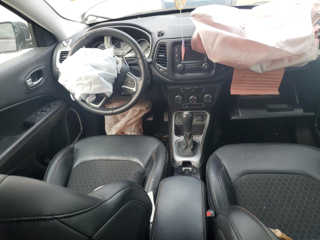 2018 Jeep Compass Latitude VIN: 3C4NJCBB0JT468267 Lot: 71703015