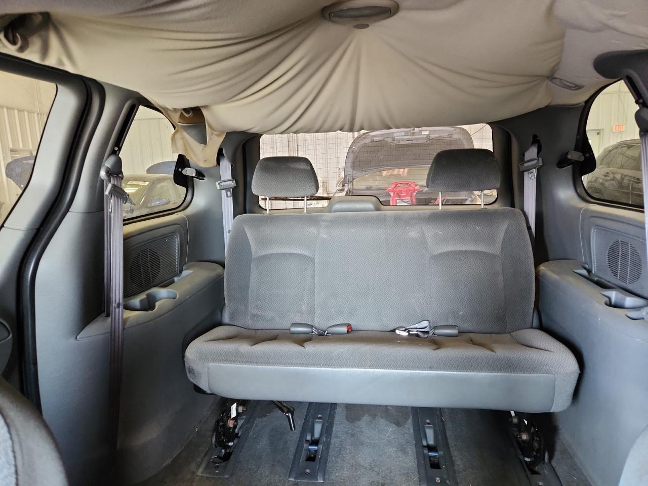 2004 Chrysler Town & Country VIN: 1C4GP45R04B579798 Lot: 80273355