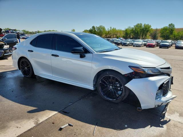  TOYOTA CAMRY 2022 Белы