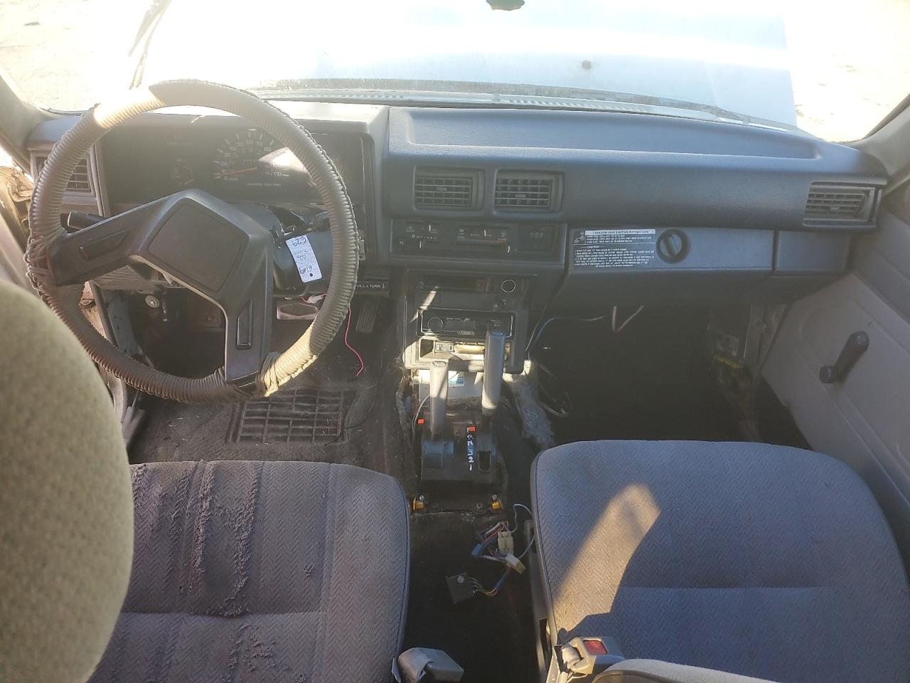 1986 Toyota 4Runner Rn60 VIN: JT4RN62D3G0090234 Lot: 82136475