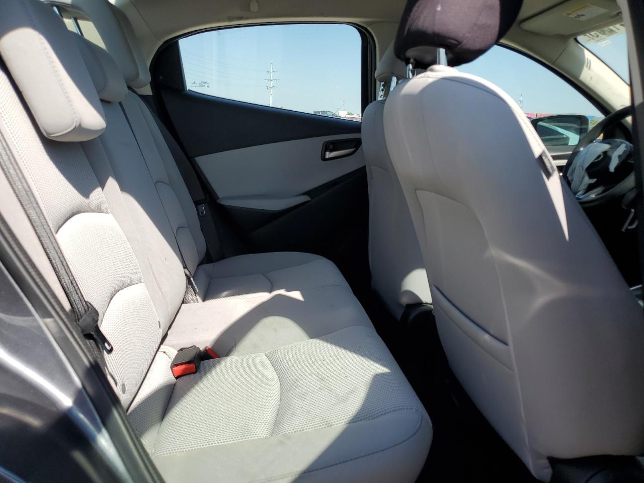 2019 Toyota Yaris L VIN: 3MYDLBYV2KY520893 Lot: 84041265