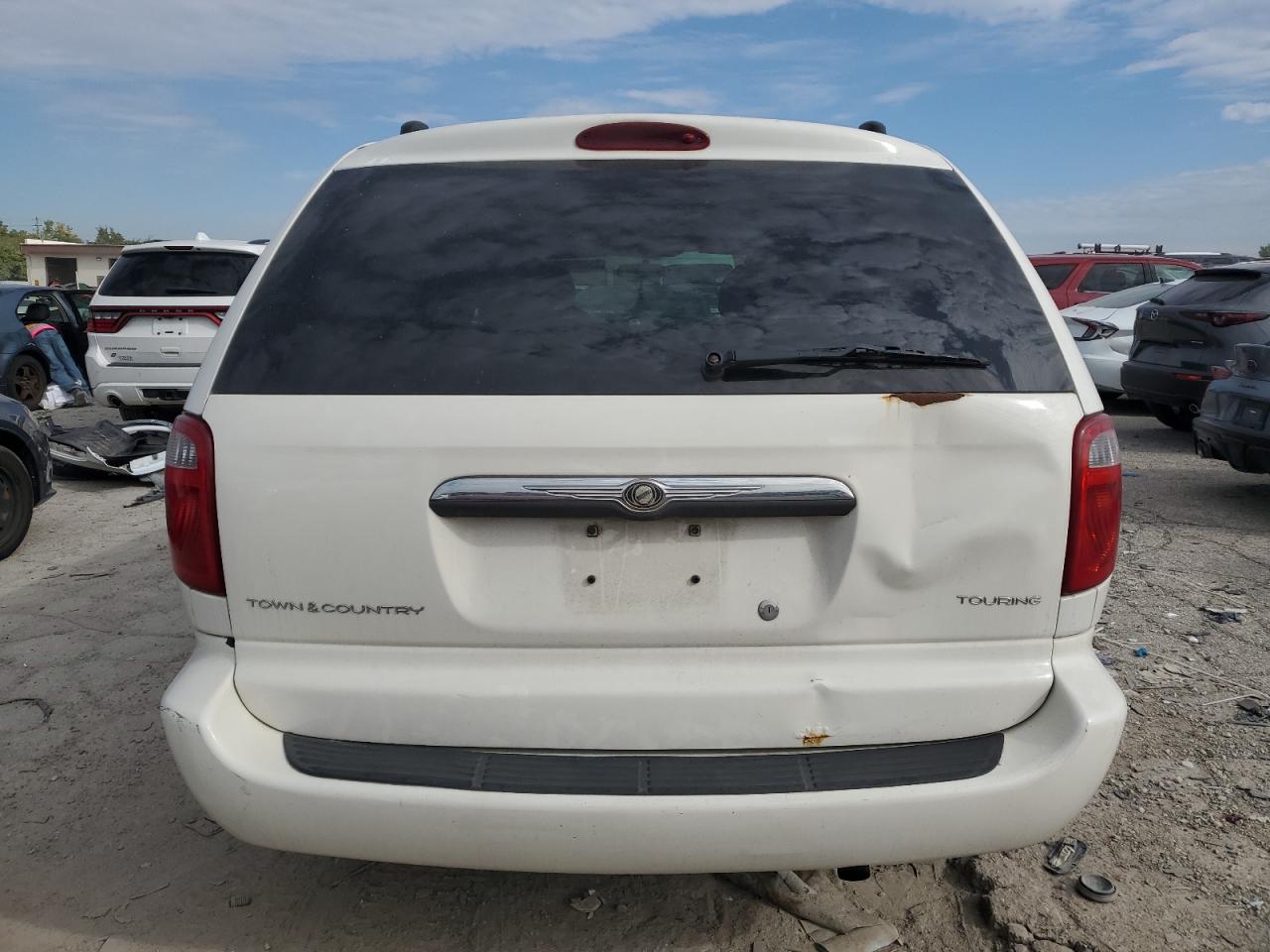 2004 Chrysler Town & Country Touring VIN: 2C4GP54L74R577129 Lot: 70805495