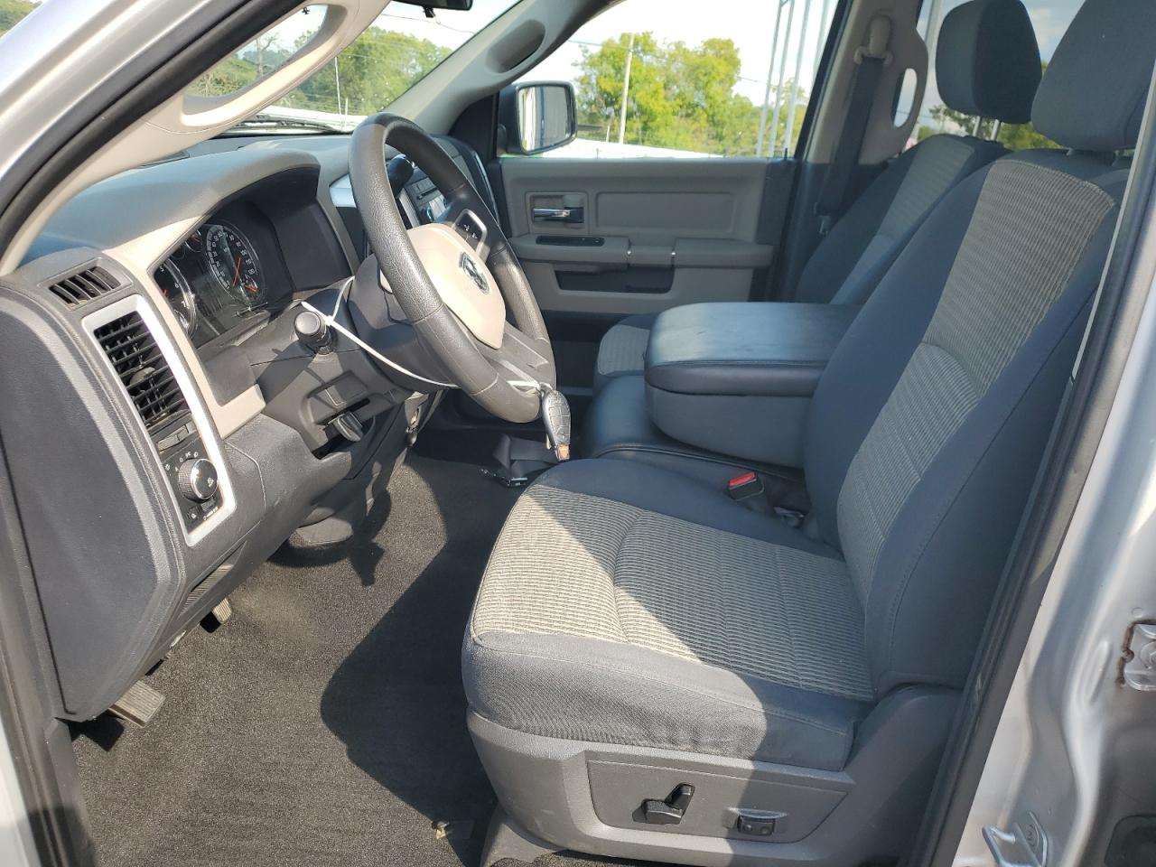 2009 Dodge Ram 1500 VIN: 1D3HV13T19S731013 Lot: 71558495