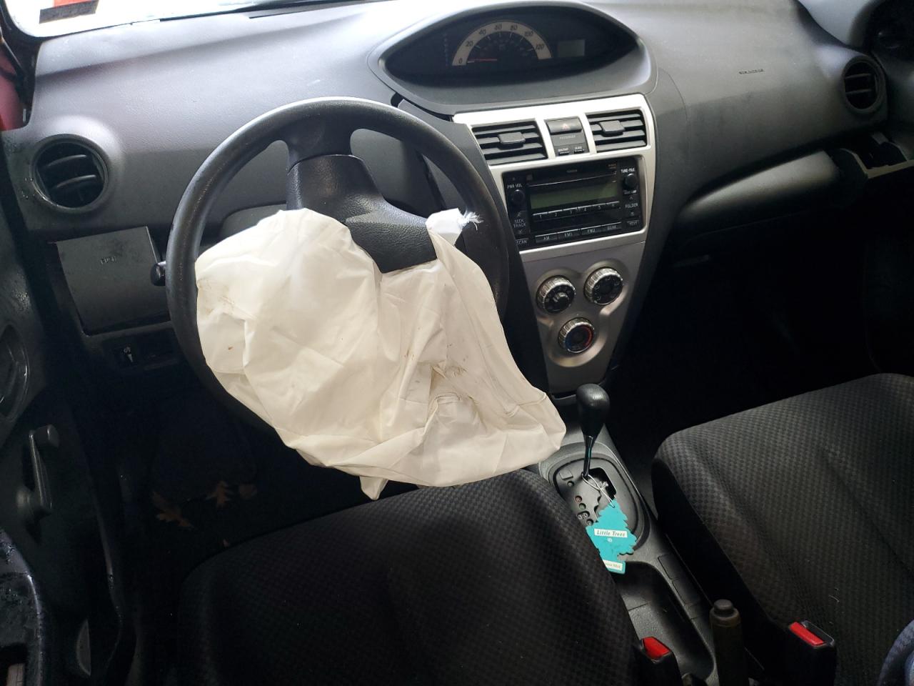 2007 Toyota Yaris VIN: JTDBT923474001389 Lot: 83872855