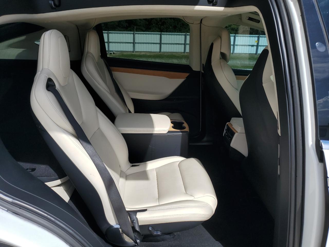 2018 Tesla Model X VIN: 5YJXCBE20JF103871 Lot: 70893545