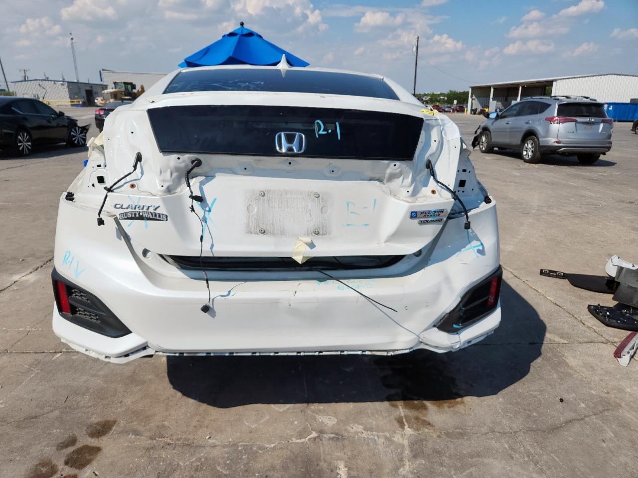 2018 Honda Clarity Touring VIN: JHMZC5F34JC012468 Lot: 80092665