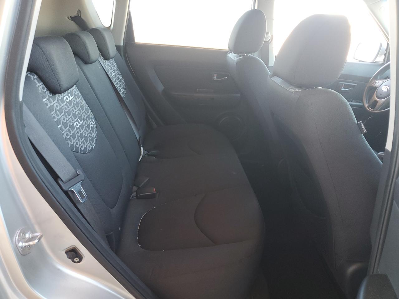 2010 Kia Soul + VIN: KNDJT2A26A7176762 Lot: 81922335