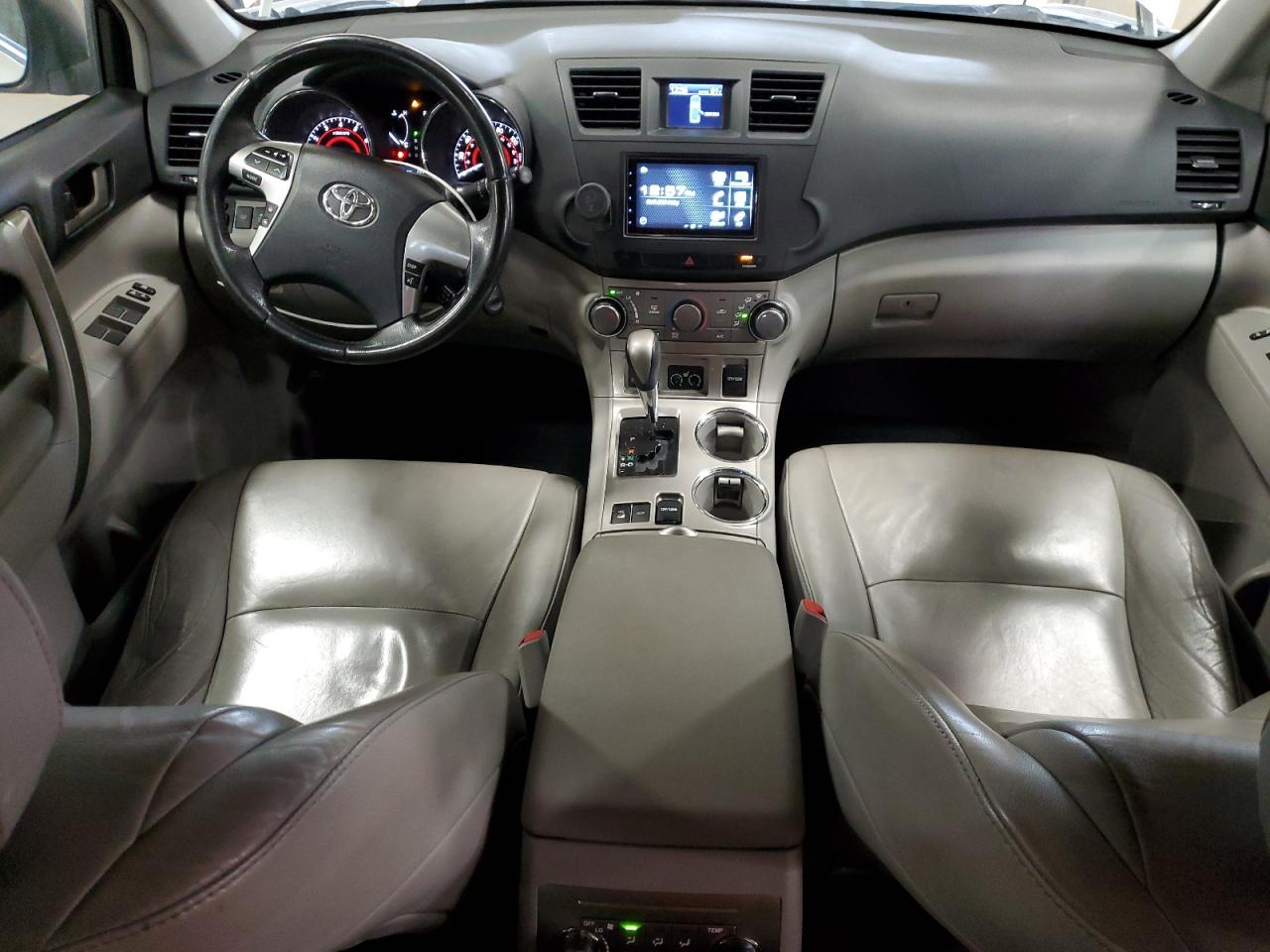 2011 Toyota Highlander Base VIN: 5TDBK3EH0BS065353 Lot: 71618825