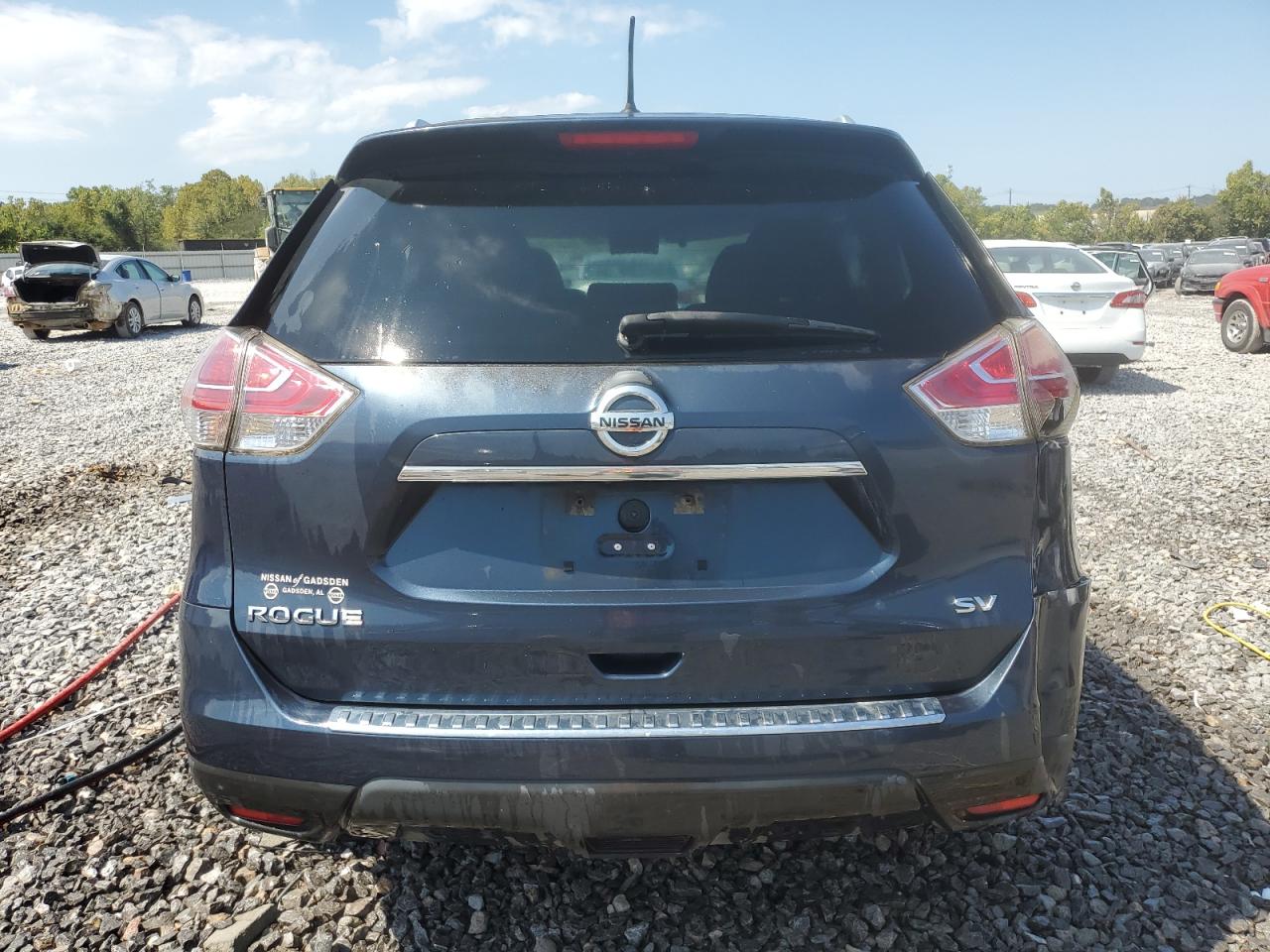 2015 Nissan Rogue S VIN: KNMAT2MT5FP590532 Lot: 72036715