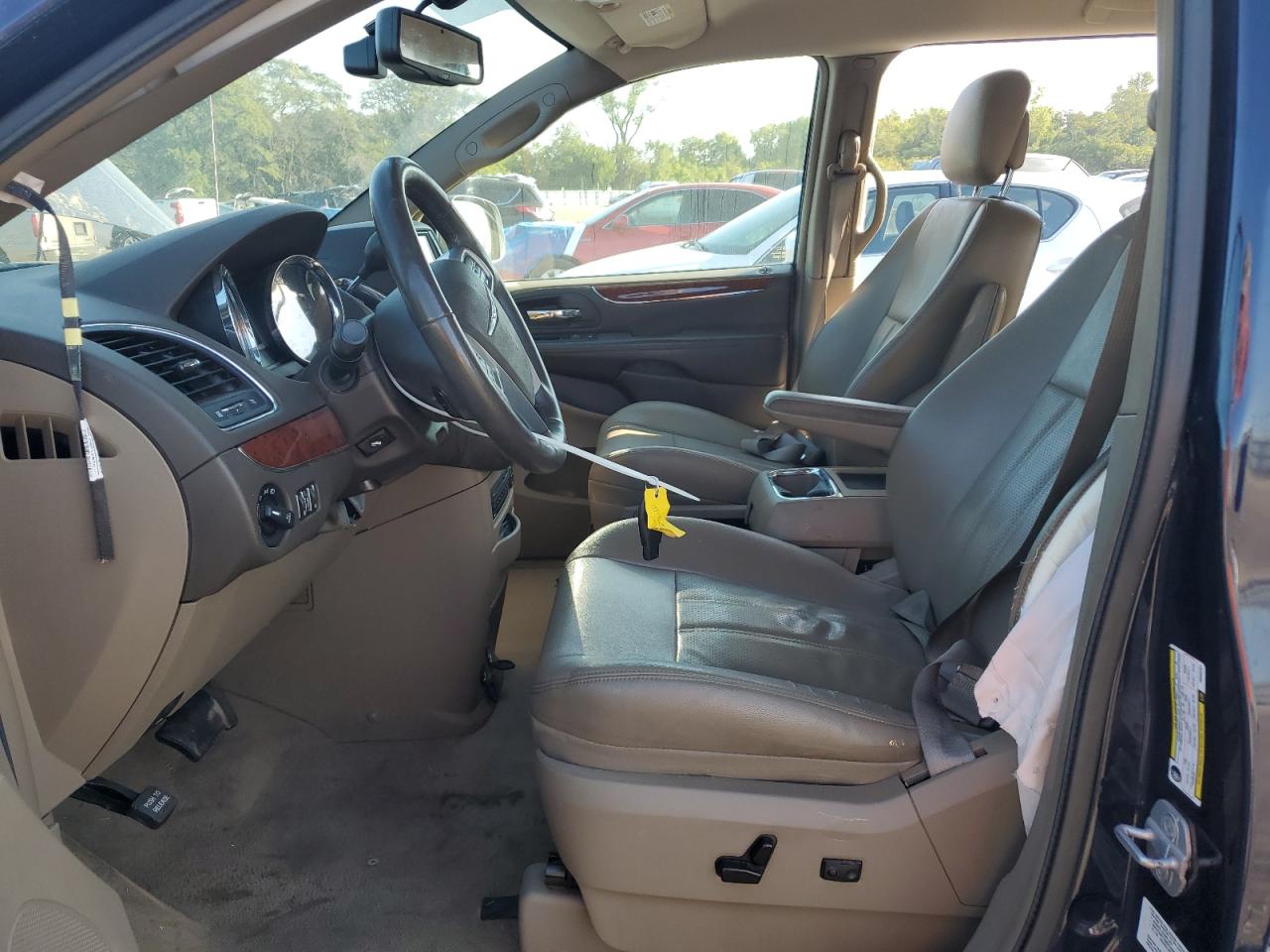 2013 Chrysler Town & Country Touring L VIN: 2C4RC1CG6DR565281 Lot: 84013885