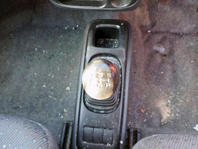2003 SUZUKI IGNIS GL 