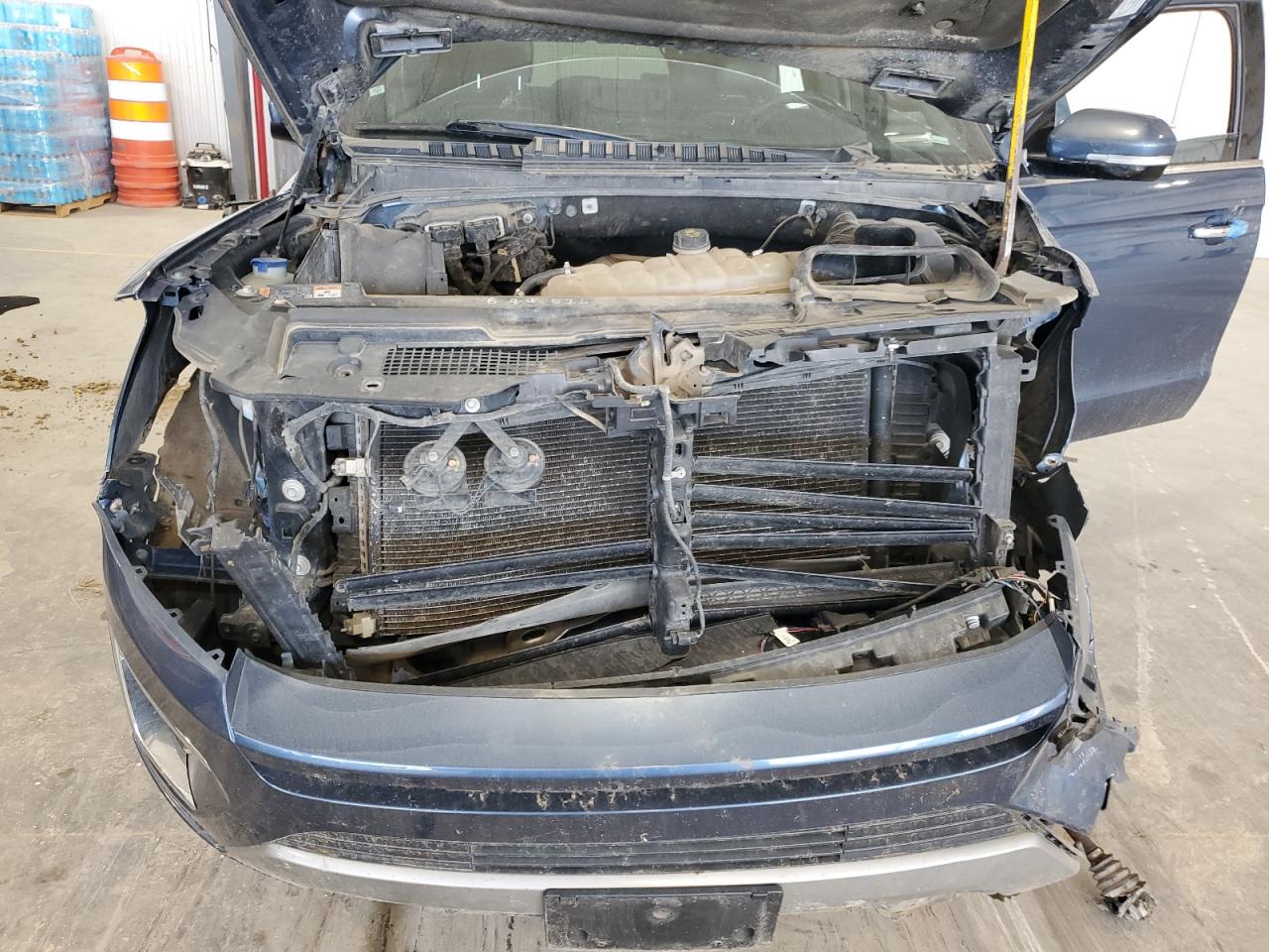 2019 Ford Sport Utility Vehicle VIN: 1FMJK2AT1KEA49793 Lot: 81374935