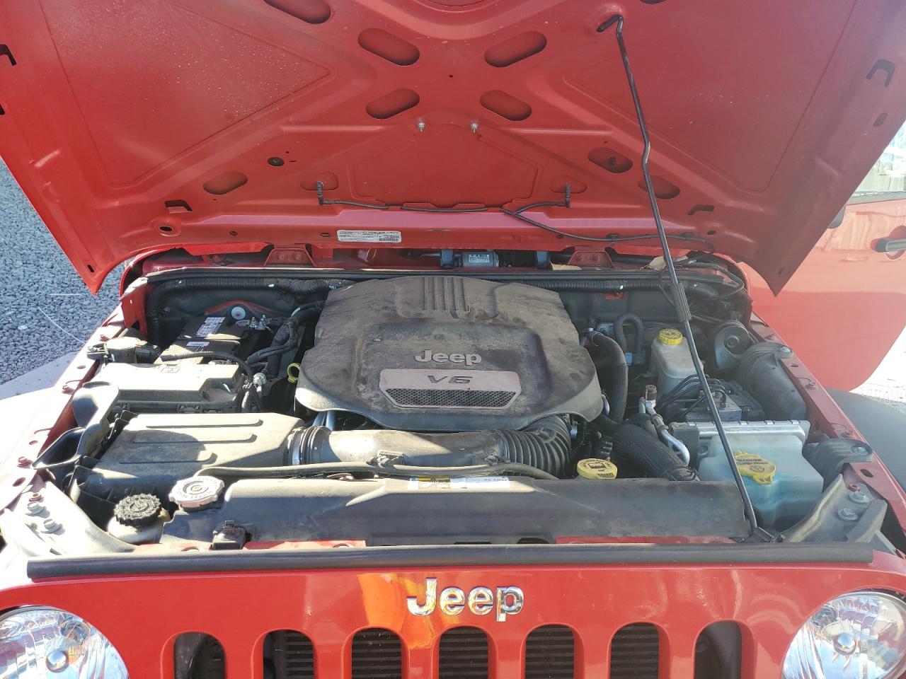 2014 Jeep Wrangler Unlimited Sport VIN: 1C4BJWDG2EL255416 Lot: 80876205