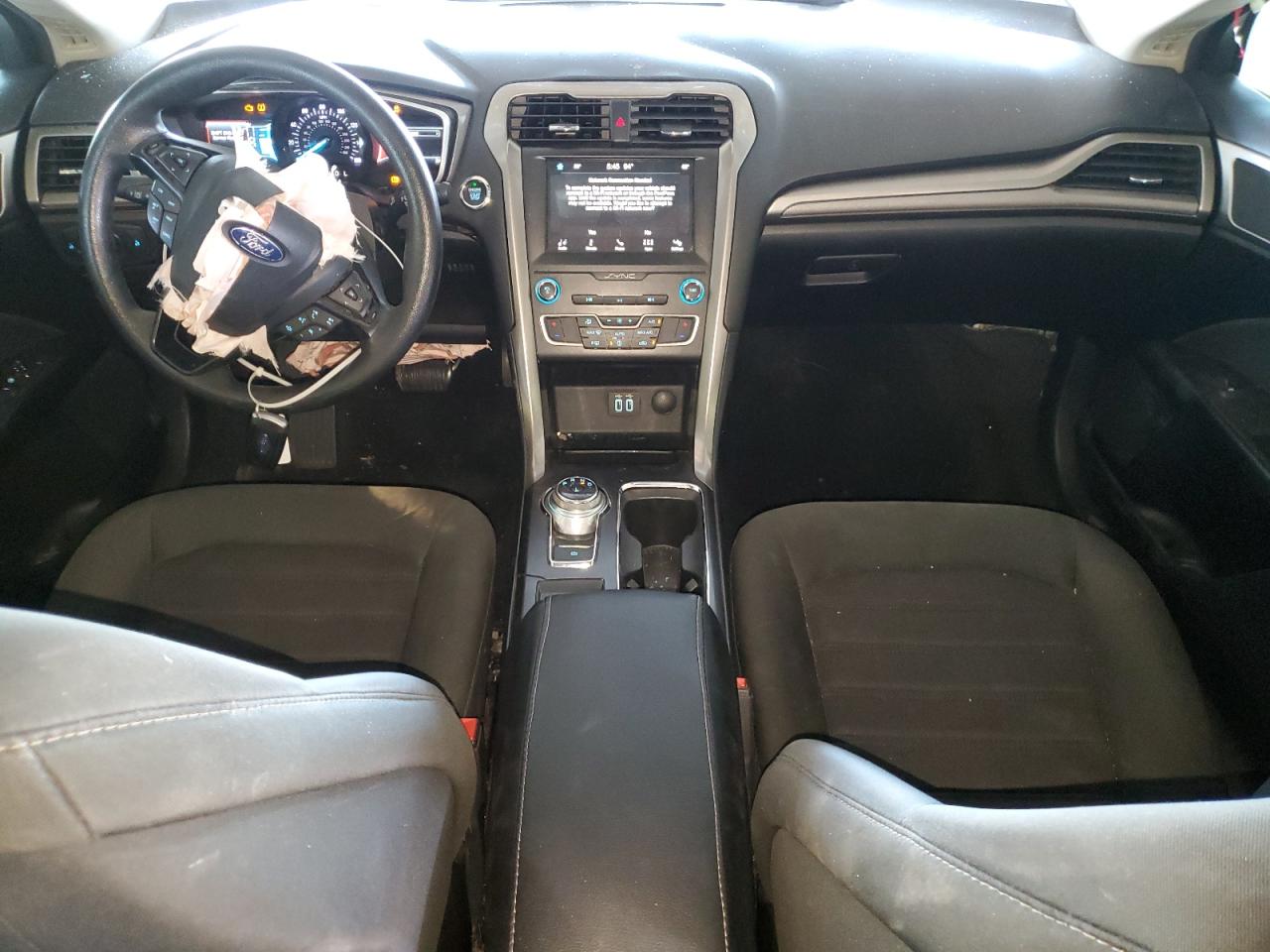 2019 Ford Fusion Se VIN: 3FA6P0H79KR122467 Lot: 71923985