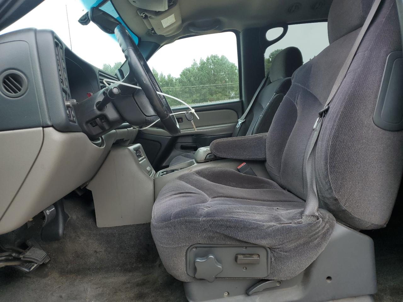 2002 GMC Yukon VIN: 1GKEK13V52J277273 Lot: 83763955