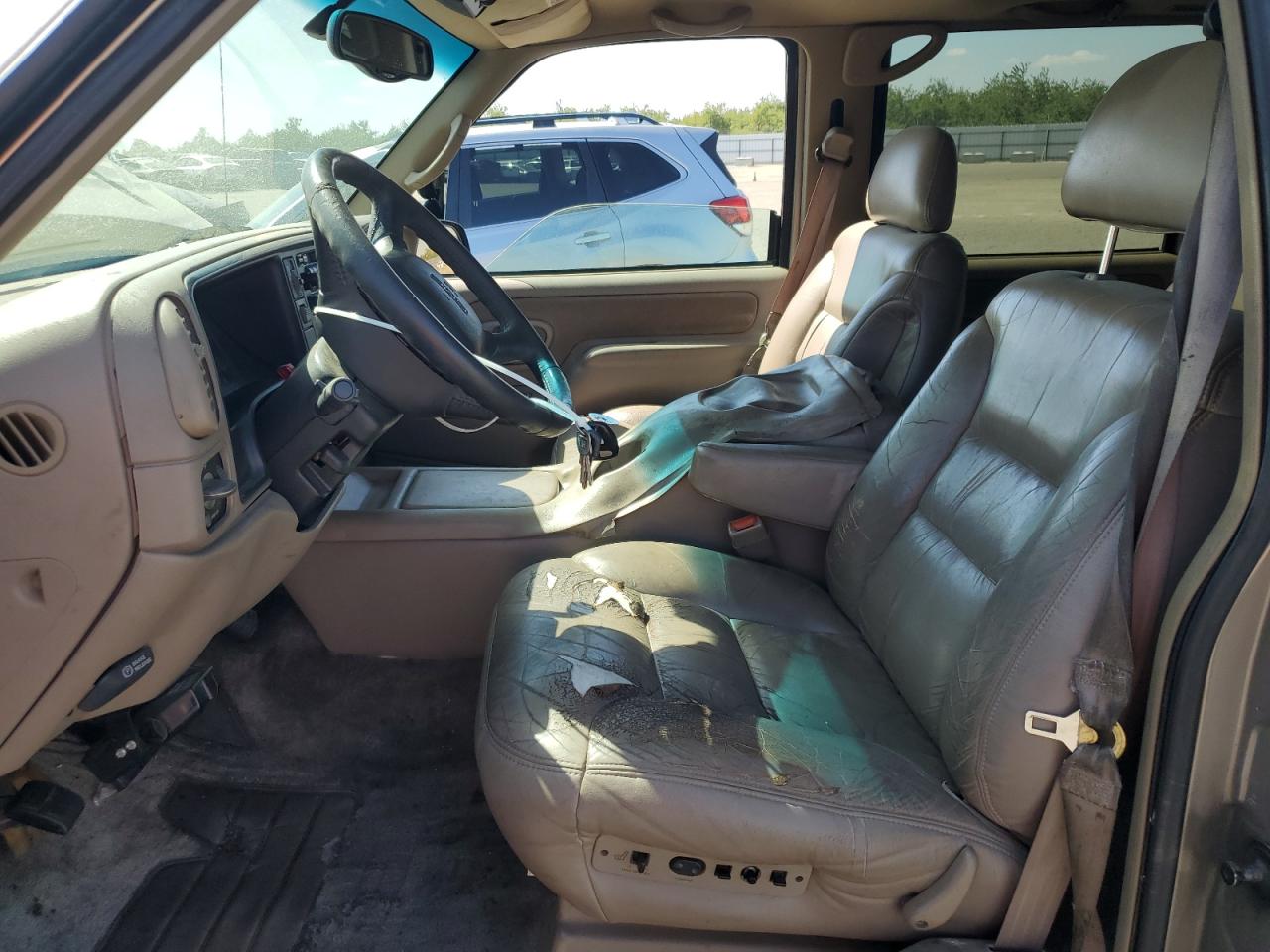 1999 GMC Suburban K2500 VIN: 1GKGK26J7XJ727553 Lot: 81513235