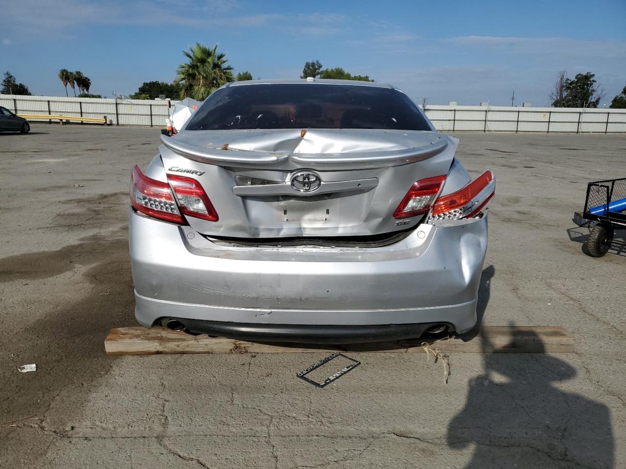 2010 Toyota Camry Base VIN: 4T1BF3EK4AU039697 Lot: 81491185