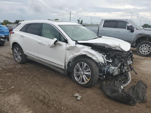  CADILLAC XT5 2024 Белы