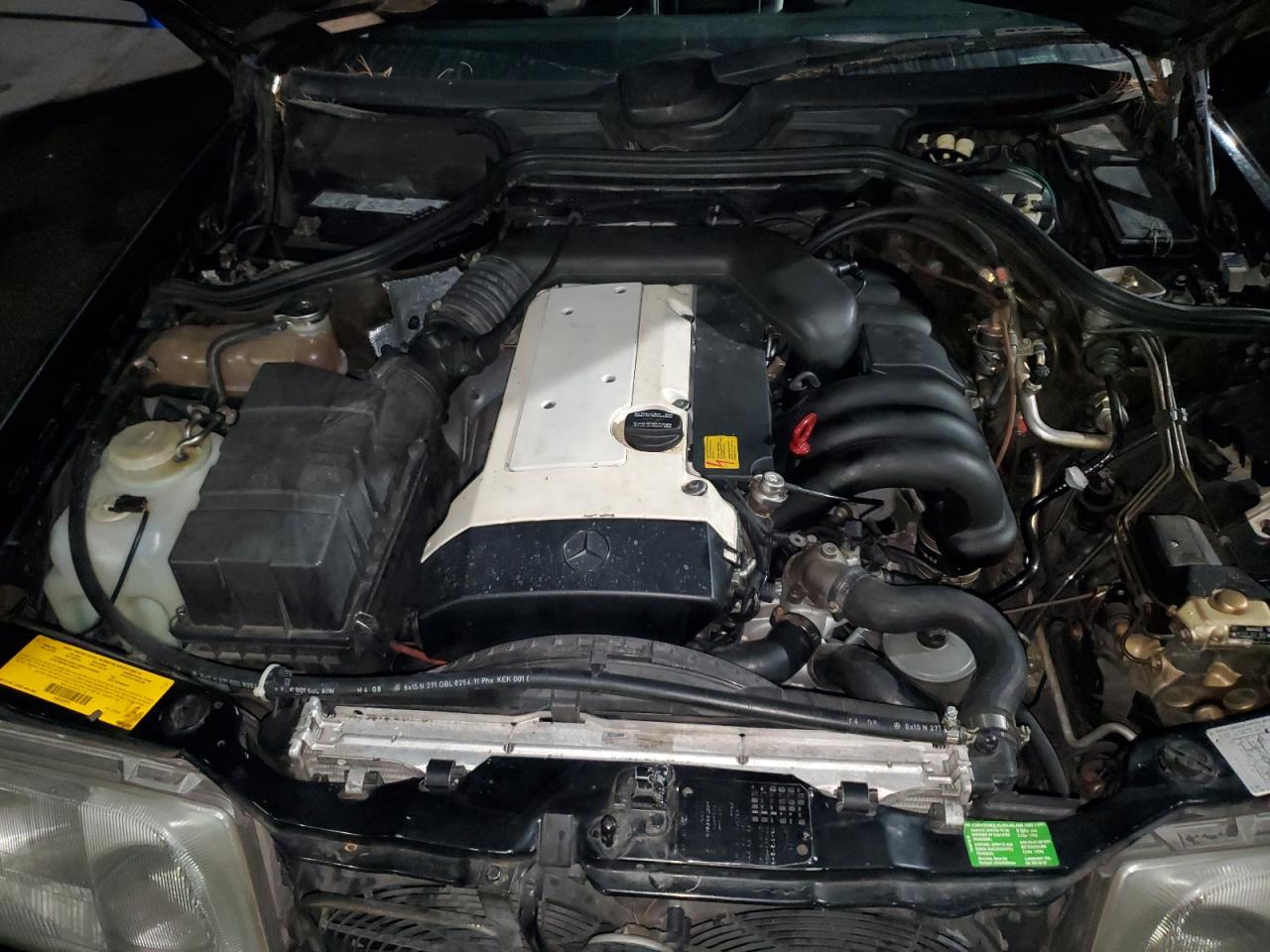 1994 Mercedes Benz E 320 VIN: WDBEA32E4RC124781 Lot: 85058675