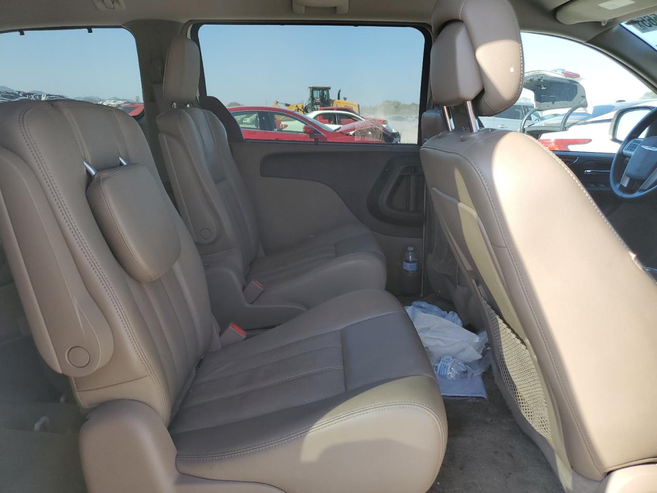 2011 Chrysler Town & Country Touring L VIN: 2A4RR8DG5BR630215 Lot: 81394565