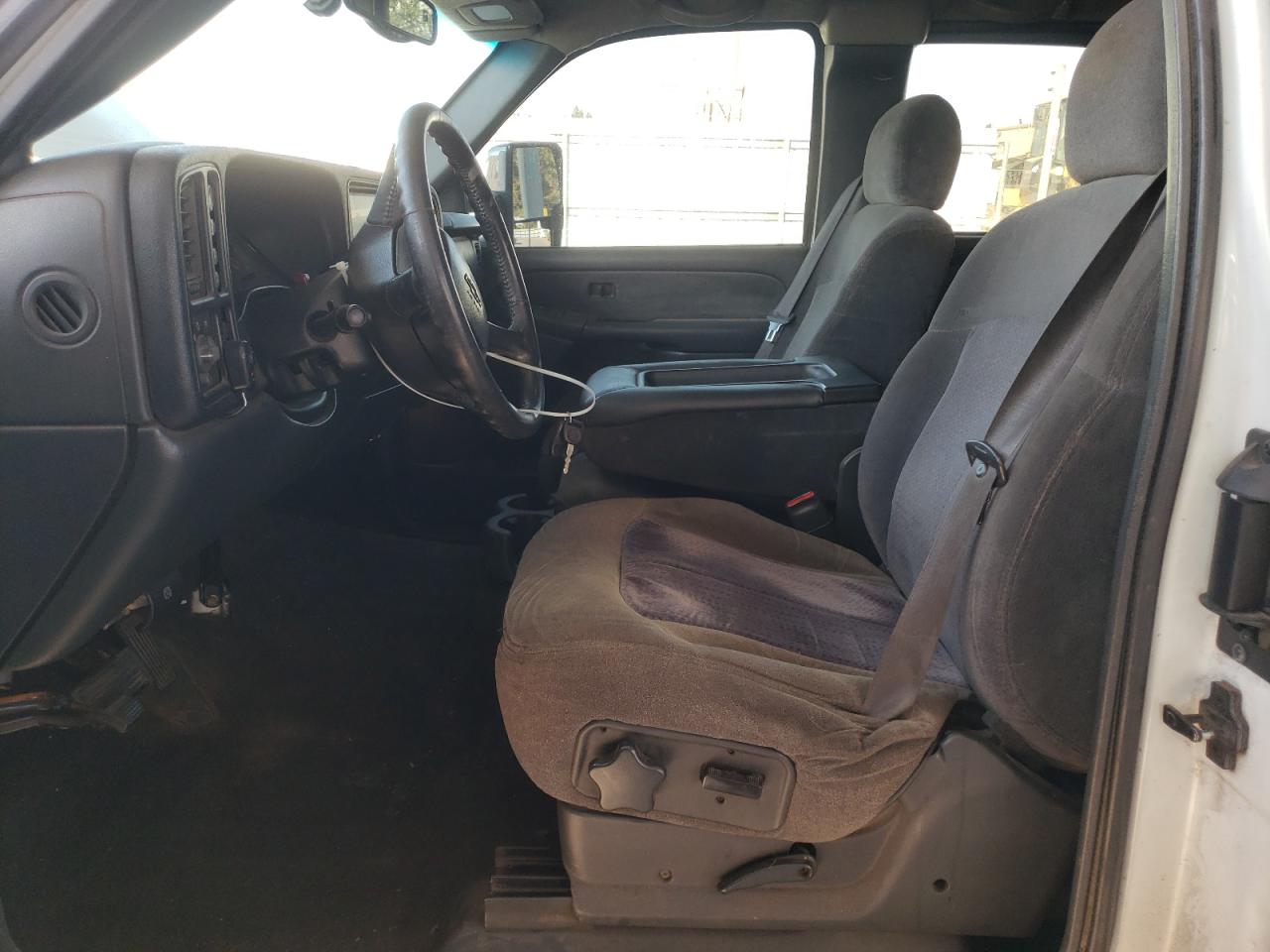 2001 Chevrolet Silverado K1500 VIN: 2GCEK19T811368404 Lot: 80216825