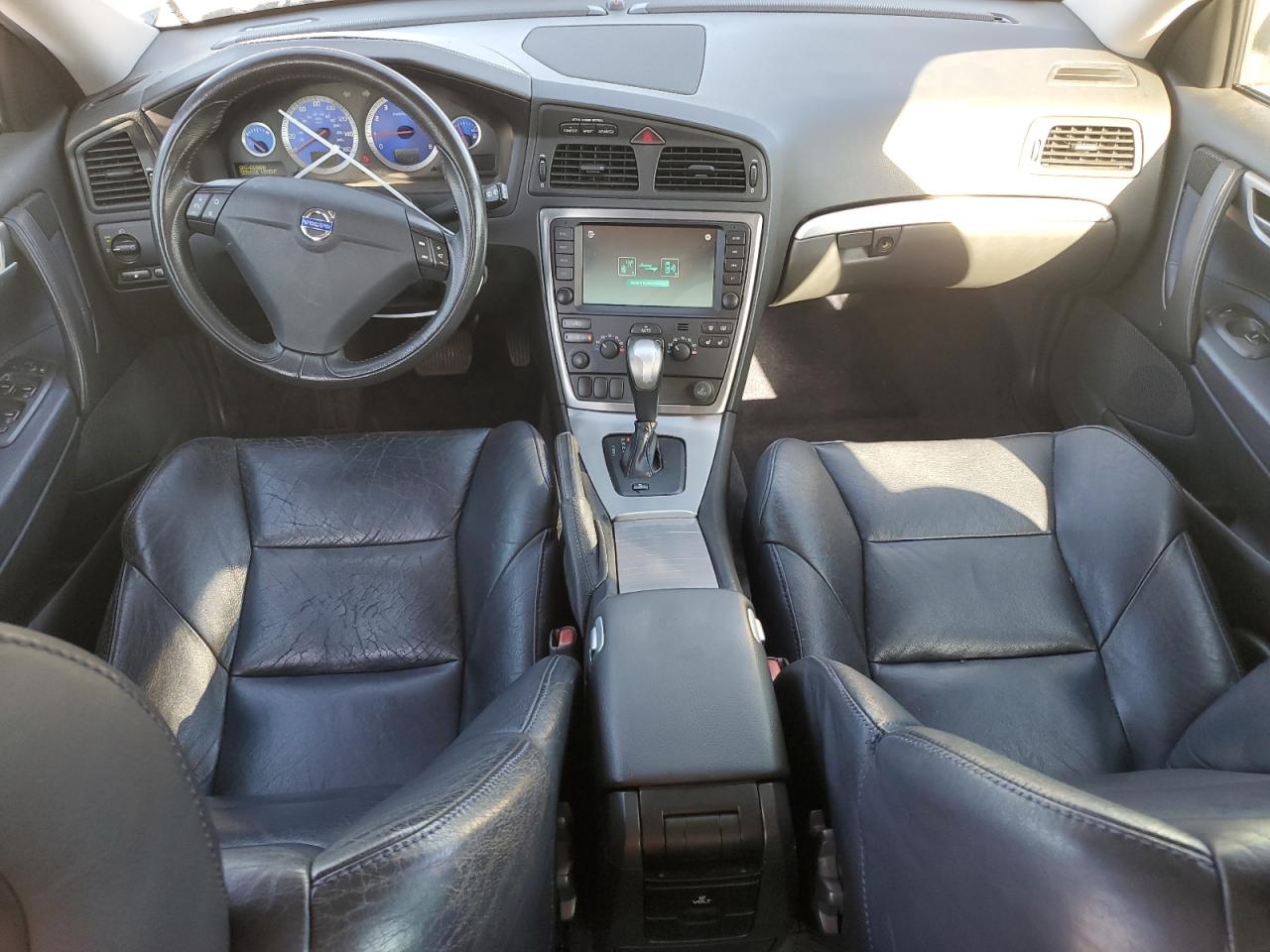 2004 Volvo V70 R VIN: YV1SJ52Y442418765 Lot: 71171545