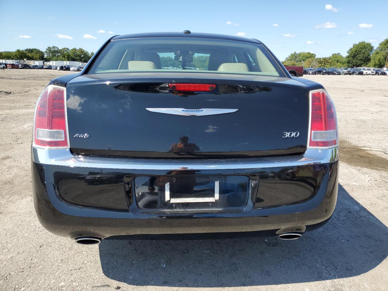2012 Chrysler 300 Limited VIN: 2C3CCAHG2CH208218 Lot: 71873105