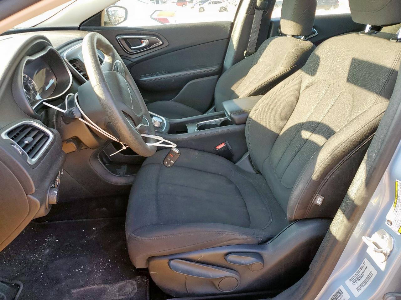 2015 Chrysler 200 Limited VIN: 1C3CCCABXFN712683 Lot: 71156815