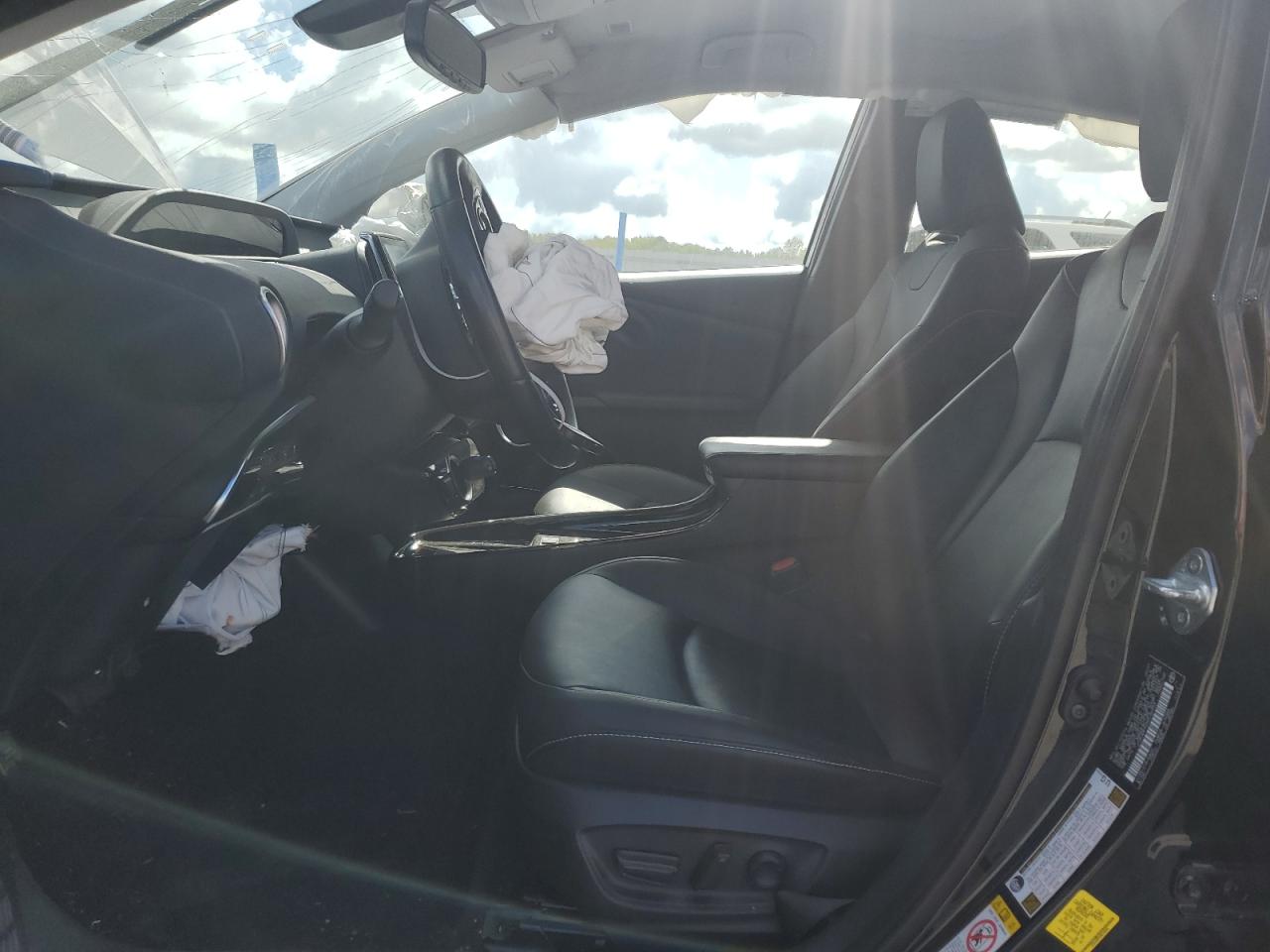 2021 Toyota Prius Prime Le VIN: JTDKAMFP2M3186954 Lot: 71192315