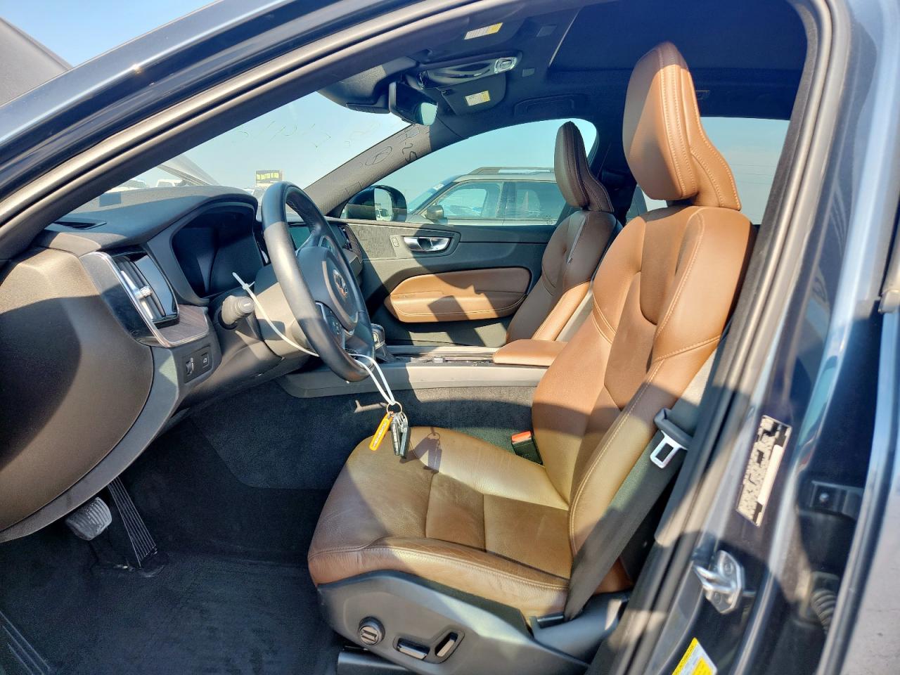 2021 Volvo Xc60 T5 Momentum VIN: YV4102DK3M1726962 Lot: 80314625