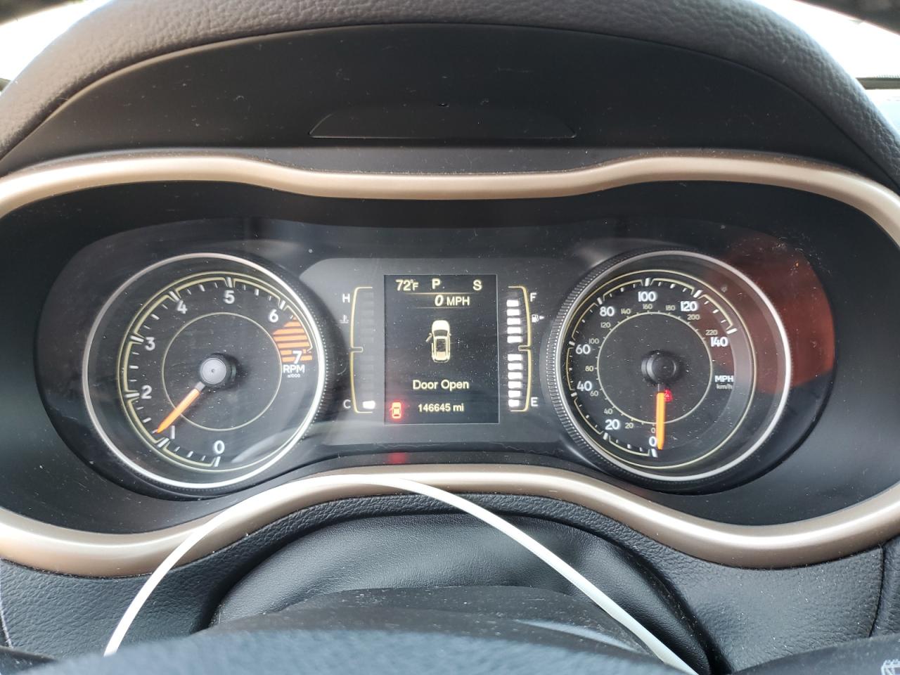 2017 Jeep Cherokee Latitude VIN: 1C4PJLCB4HW560526 Lot: 71270175