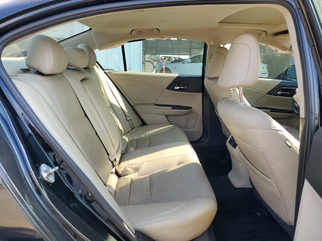 2017 Honda Accord Exl VIN: 1HGCR2F87HA245204 Lot: 80779375