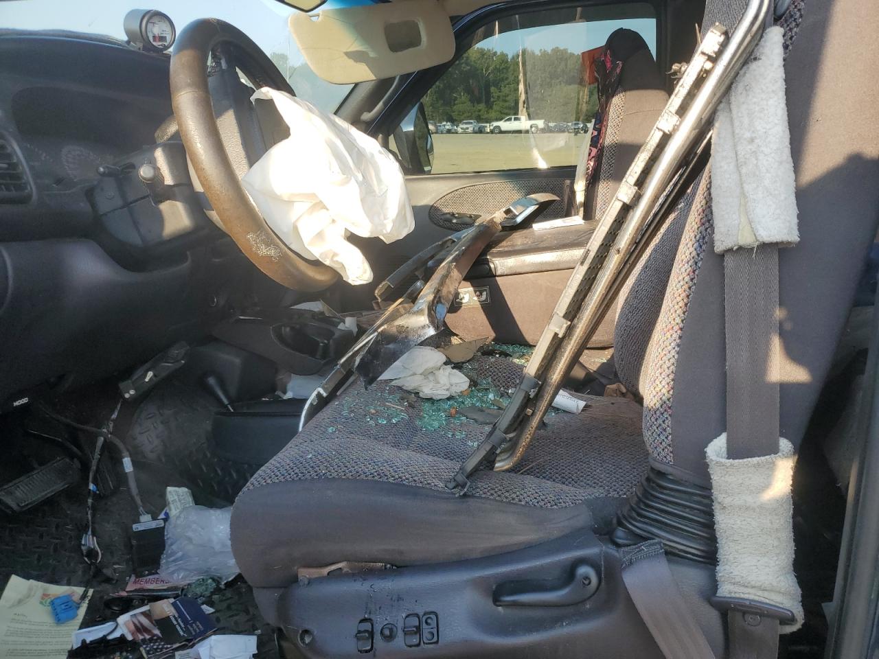 2002 Dodge Ram 2500 VIN: 3B7KF23662M266397 Lot: 81113485