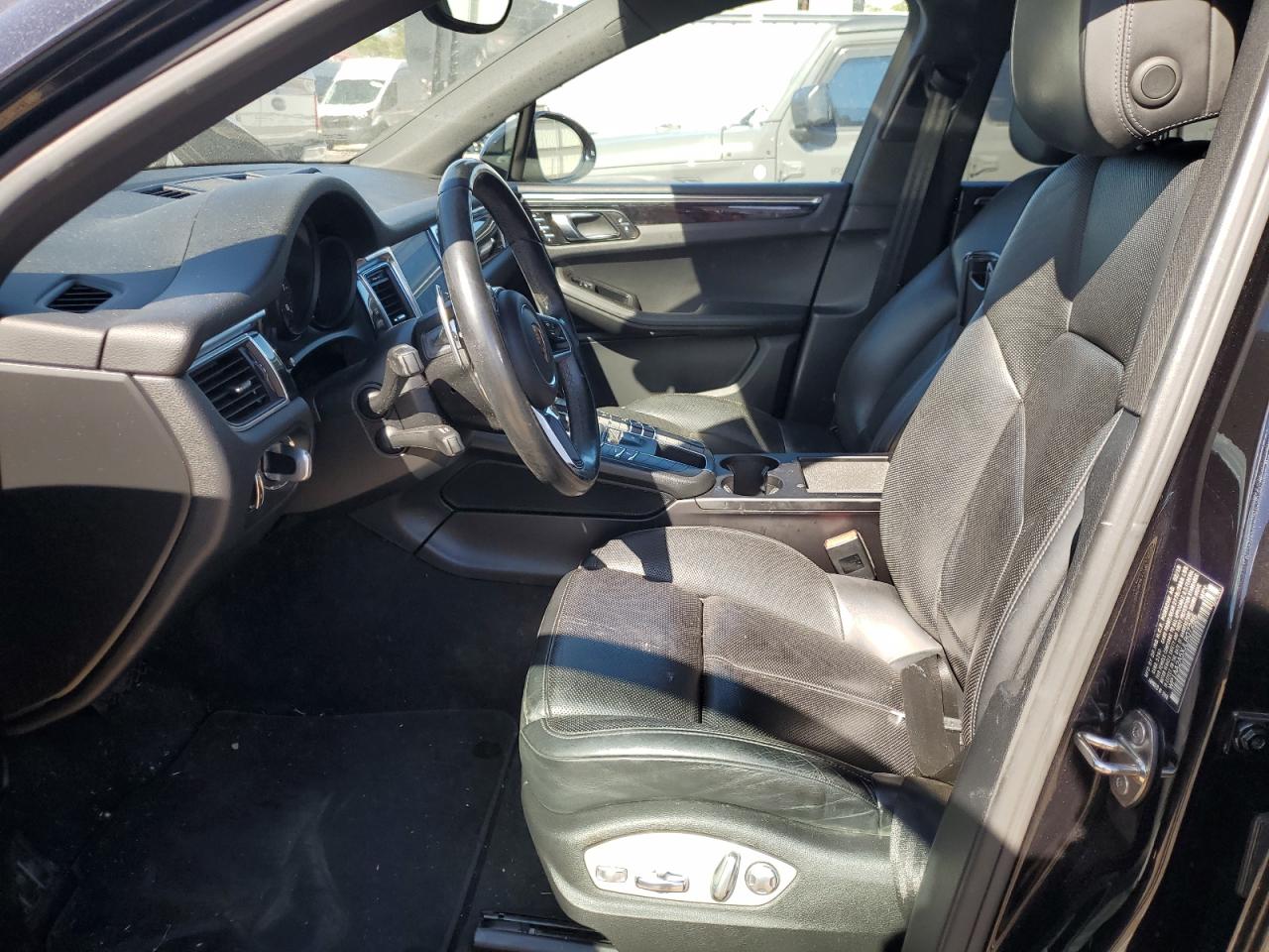 2018 Porsche Macan VIN: WP1AA2A5XJLB07286 Lot: 82153645