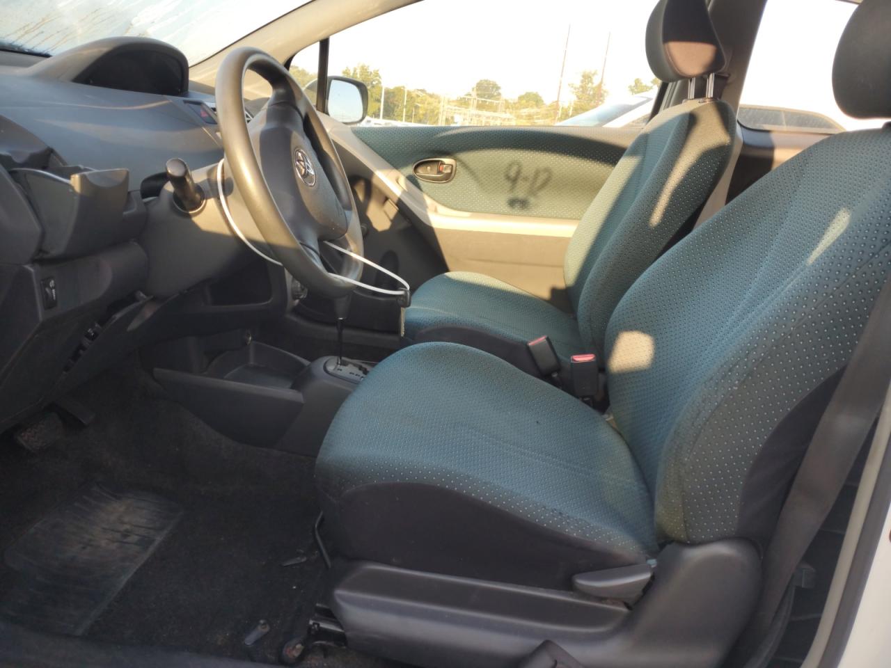 2008 Toyota Yaris VIN: JTDJT923X85158349 Lot: 81060865